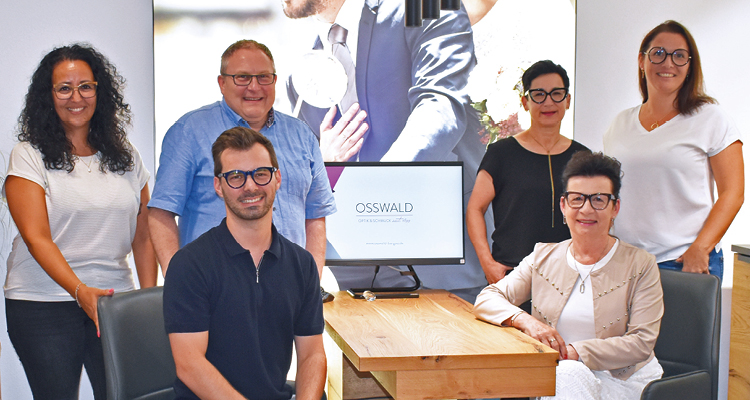 Das Trauring-Expertenteam von Optik und Schmuck Osswald in Burgau – persönliche Beratung für individuelle Trauringe, Eheringe und Verlobungsringe in Süddeutschland.